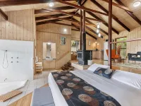 Treetops Seaview Montville Hotels in Nambour