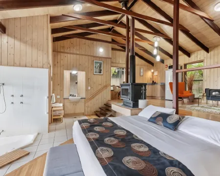 Treetops Seaview Montville Hotels in Montville