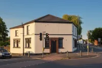 Victoria Place - 3-Bed Apartment, Parking, Wi-Fi Hotels near Hyde Central