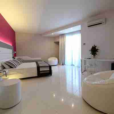 Giulivo Hotel & Village Rooms