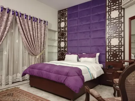 Hotel Island Clifton Отели рядом с достопримечательностью «Мавзолей Джинны»