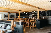 The Coachman Hotel - bar