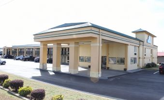 Days Inn by Wyndham Byron