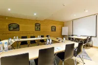 La Croix de Savoie & Spa Hotels in Cluses