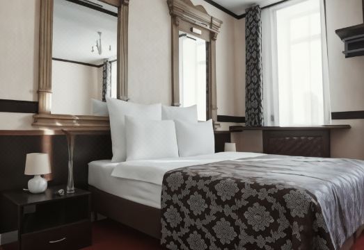 Vera Baikal 호텔 근처의 페리스 휠과 호수 전경