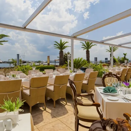 Hotel Palace Marina Dinevi