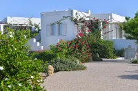 Portes Houses فنادق في Skhoinoussa