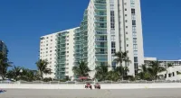 Tides Apt on Hollywood Beach