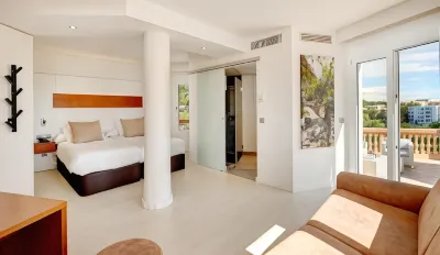 Apartamentos Azul Playa