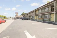 リッツ イン サンフランシスコ SFOー エアポート - 駐車場