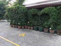 MaClare Resort - parking