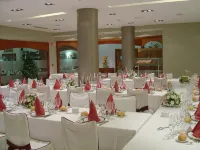 Brea's Hotel - breakfast