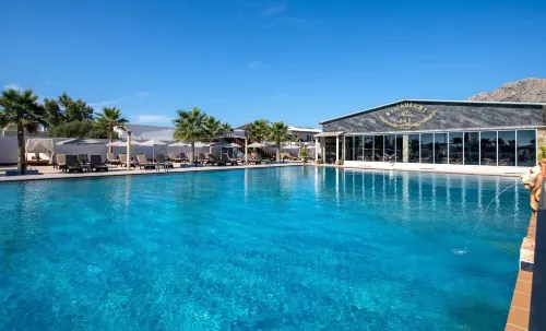 Paradice Hotel Luxury Suites-Near Zorbas Beach-Free Breakfast Hotels in Akrotiri