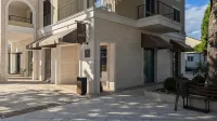 Lustica Apartments Central