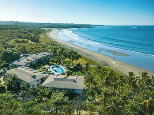 Beachfront Condo w/ Pool - 2BR 2BTH