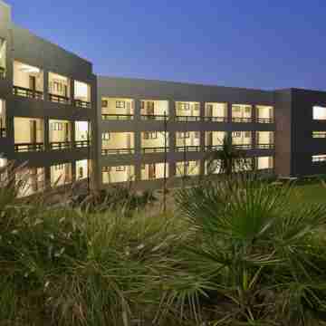 Cresta Maun Hotel Hotel Exterior