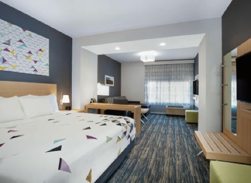 La Quinta Inn & Suites by Wyndham Manassas VA-Dulles Airport