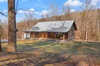 Lake Cumberland Cedar Hideaway Hotels in Somerset