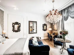 Luxury Boutique Hotel de Castillion