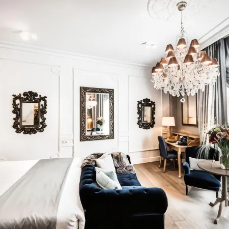 Luxury Boutique Hotel de Castillion