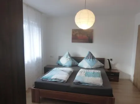 Ferienwohnung Lehrberg - Moderne Wohnung mit Wallbox für E-auto Отели в г. Средняя Франкония