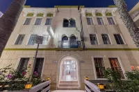 Lumea by the Sea Hotels in Long Beach