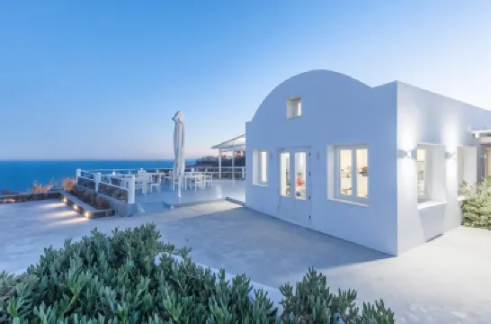 Kalestesia Suites Hotels in der Nähe von Strand Red Beach