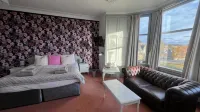 Hotel Square Hotels in Tomintoul