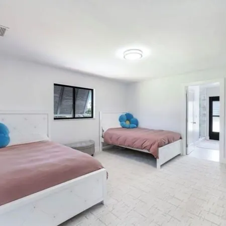 Oceanfront Retreat in Fort Myers - 3 Bedrooms, Private Pool
