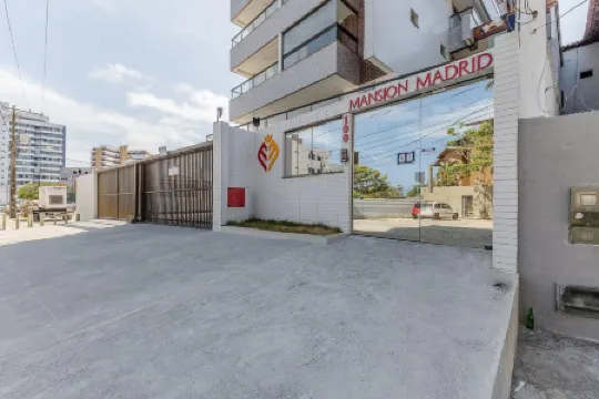 Building With Swimming Pool 300m From the Beach in Ilheus - MMD