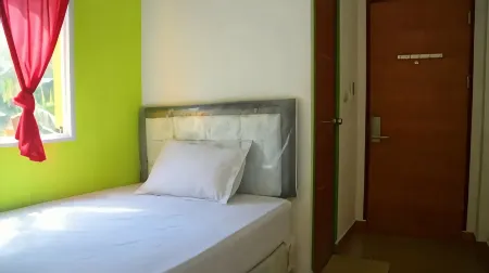 New Wisma Mulia Отели в г. Wolio