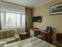 Hotel Tayga โรงแรมในบราตสก์