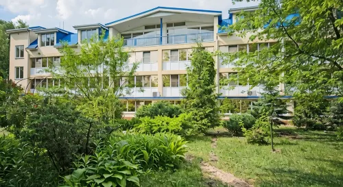 Golubaya Volna Hotel