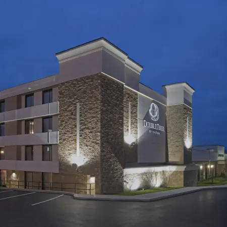 DoubleTree by Hilton Schenectady Downtown