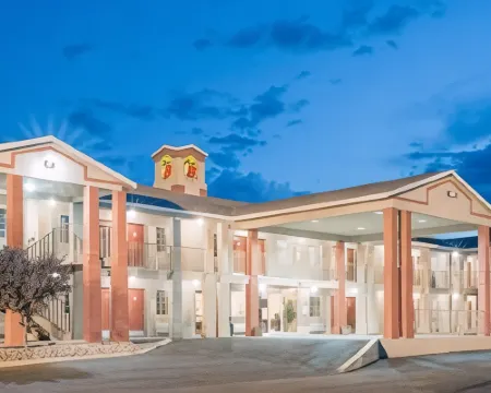 Super 8 by Wyndham Van Horn Hotels in Culberson County
