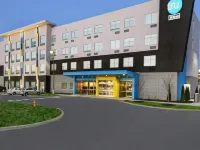 Tru by Hilton Portland Airport Hotels near Portland International Airport