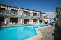 Crystallo Apartments - บริการรถรับส่ง