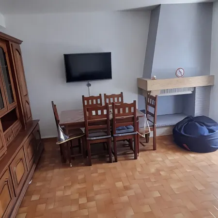 Pleasant 80m2 apartment in house for 6 people