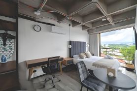 Epic Suite 302 Deluxe Airport