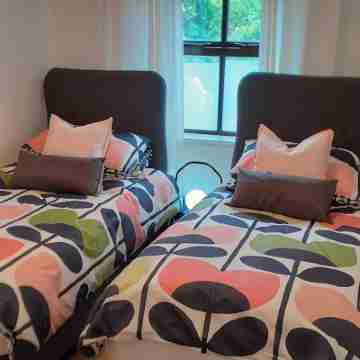 Town Centre Home Away from Home..... Rooms