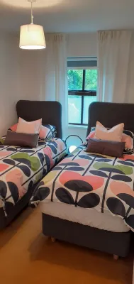 Town Centre Home Away from Home..... Hotel a 