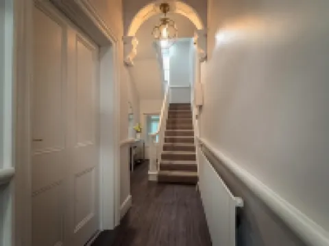 アナベルズ ゲストハウス バースのホテル