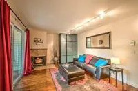 Downtown Kirkland Condo! Newly Renovated with Patio