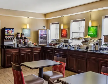 SureStay Plus by Best Western Jonestown Lebanon Valley Отели в г. Пайн Гров Тауншип