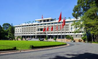 Bluesky Serviced Apartment Airport Plaza