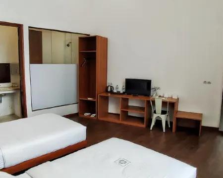 Pondokan Tjiburial Hotels in Cimenyan