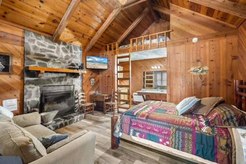 Bear Paw Cottage #5  Queen Log Bed: Cozy!: Pet Friendly; 2 Adults/2 Children Max
