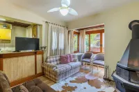 1-br Apartment w Fireplace in Gramado-rs Dva0103 - Homestays