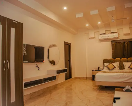 Golden Vista Resort - 10 Minute From Mayapur Temple Hotels in Nadia