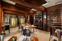 The Fortress Resort & Spa - بار